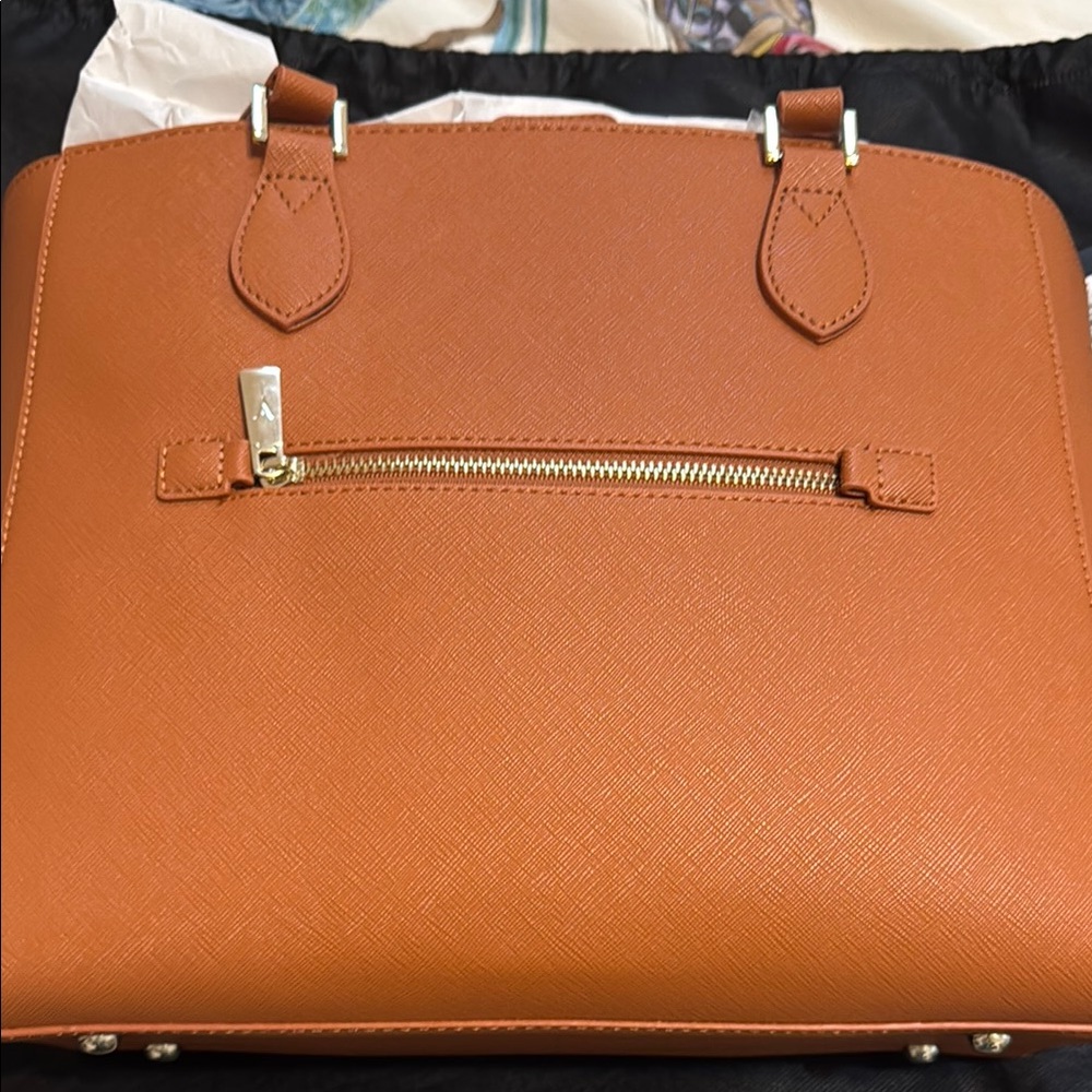 Vanessa Williams Lush Large Tan Tote Bag - Picture 4 of 6